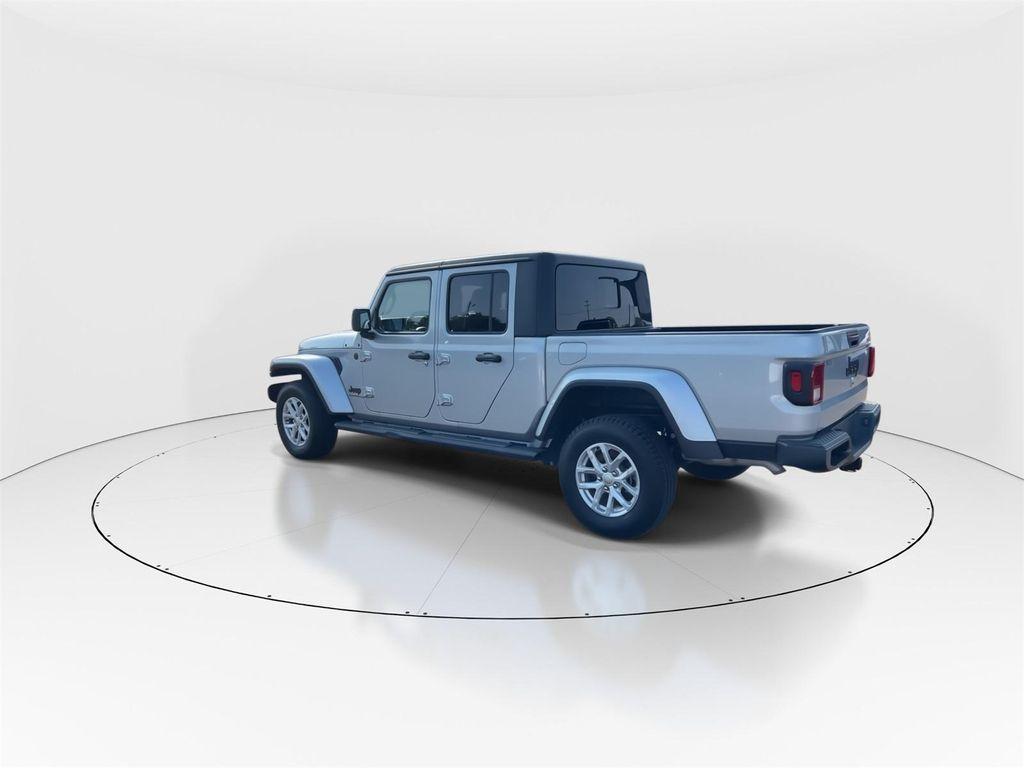 used 2023 Jeep Gladiator car, priced at $28,986