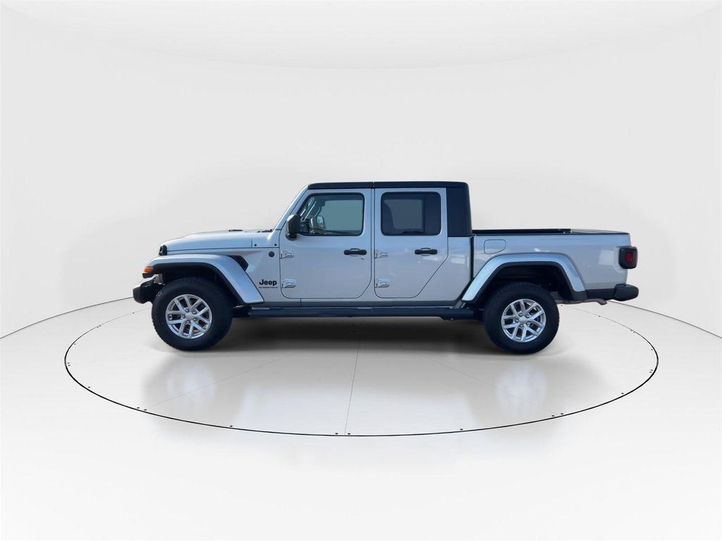 used 2023 Jeep Gladiator car, priced at $28,986