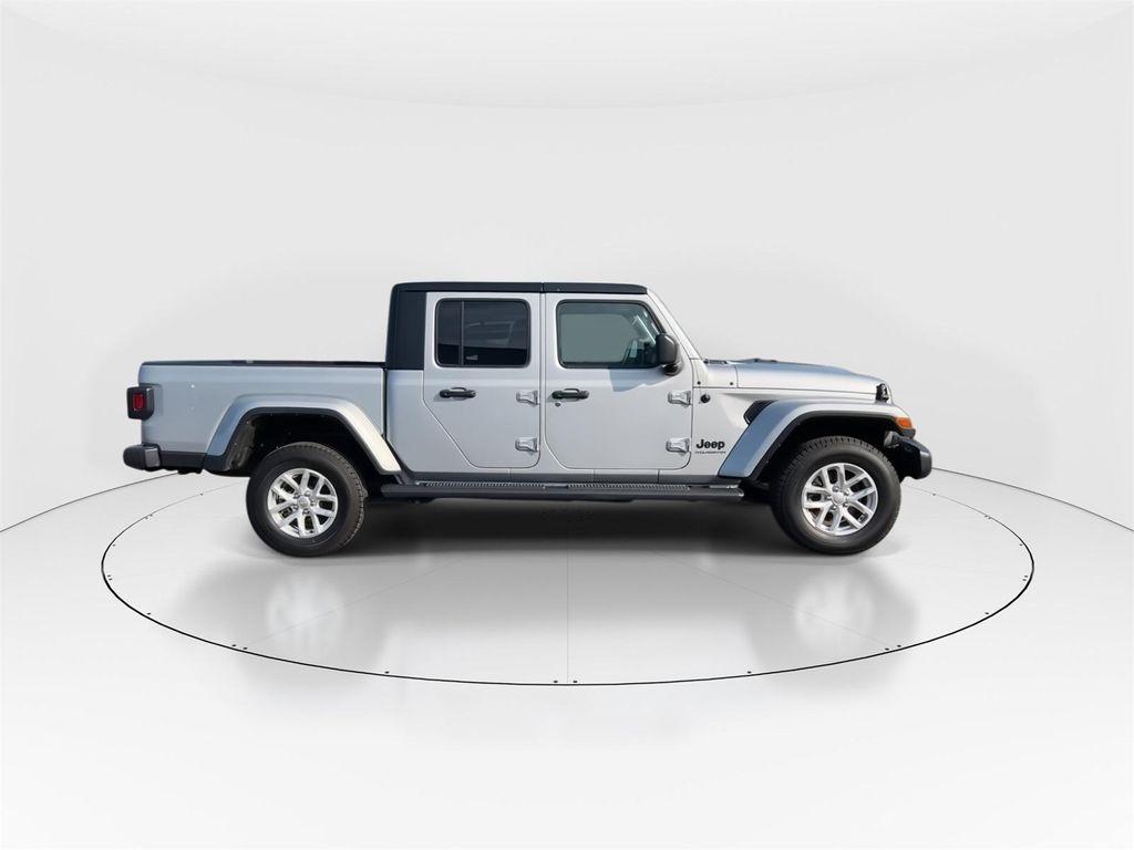 used 2023 Jeep Gladiator car, priced at $28,986
