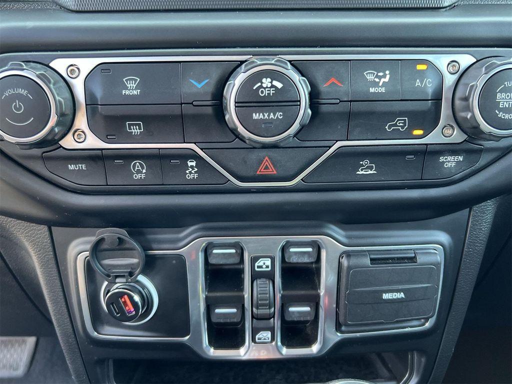 used 2023 Jeep Gladiator car, priced at $28,986