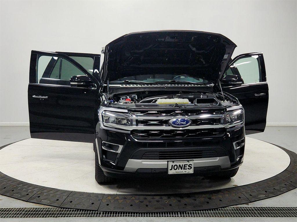 used 2024 Ford Expedition car, priced at $52,661