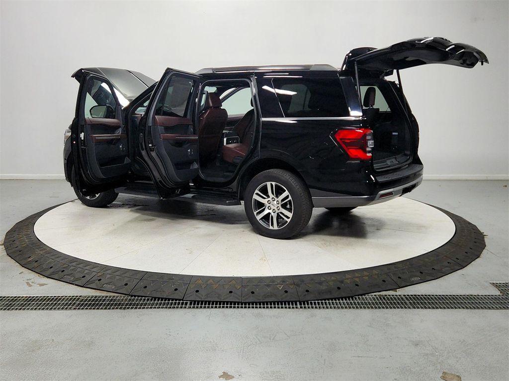 used 2024 Ford Expedition car, priced at $52,661