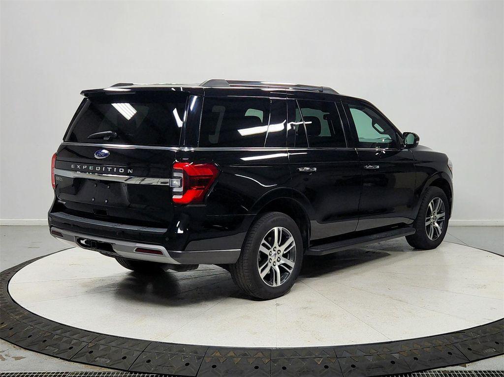 used 2024 Ford Expedition car, priced at $52,661