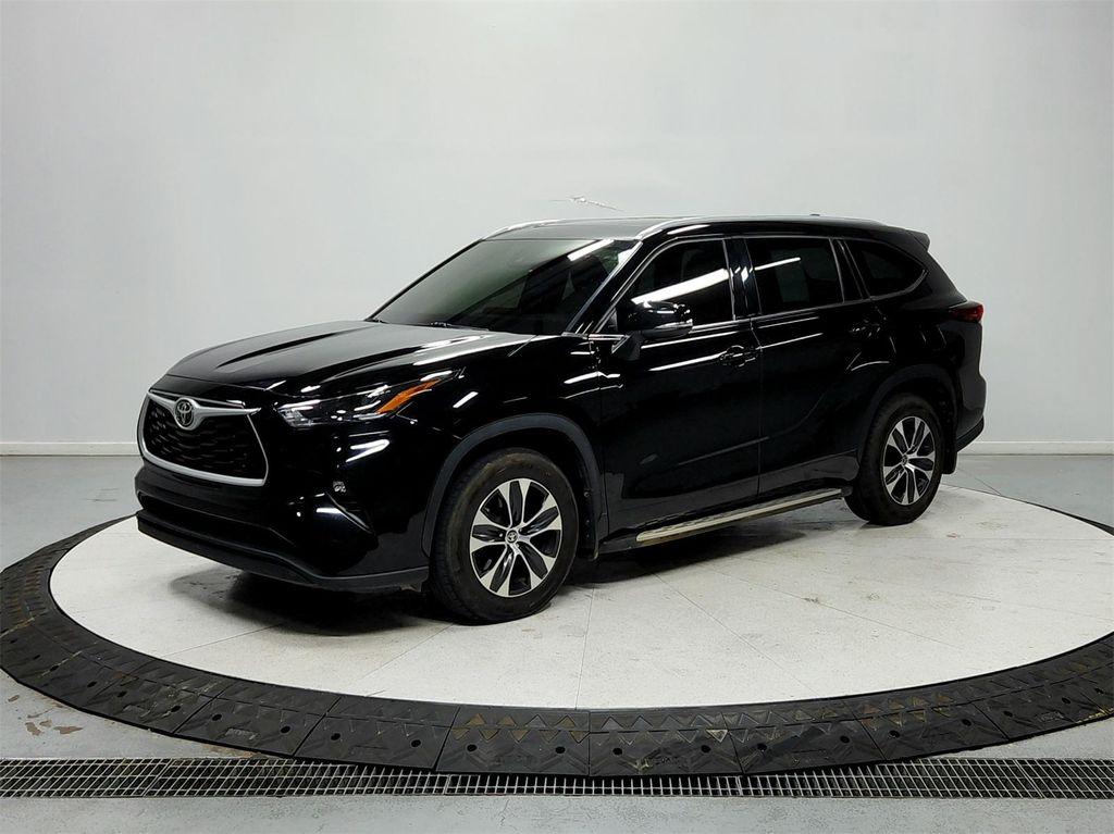 used 2022 Toyota Highlander car, priced at $33,994