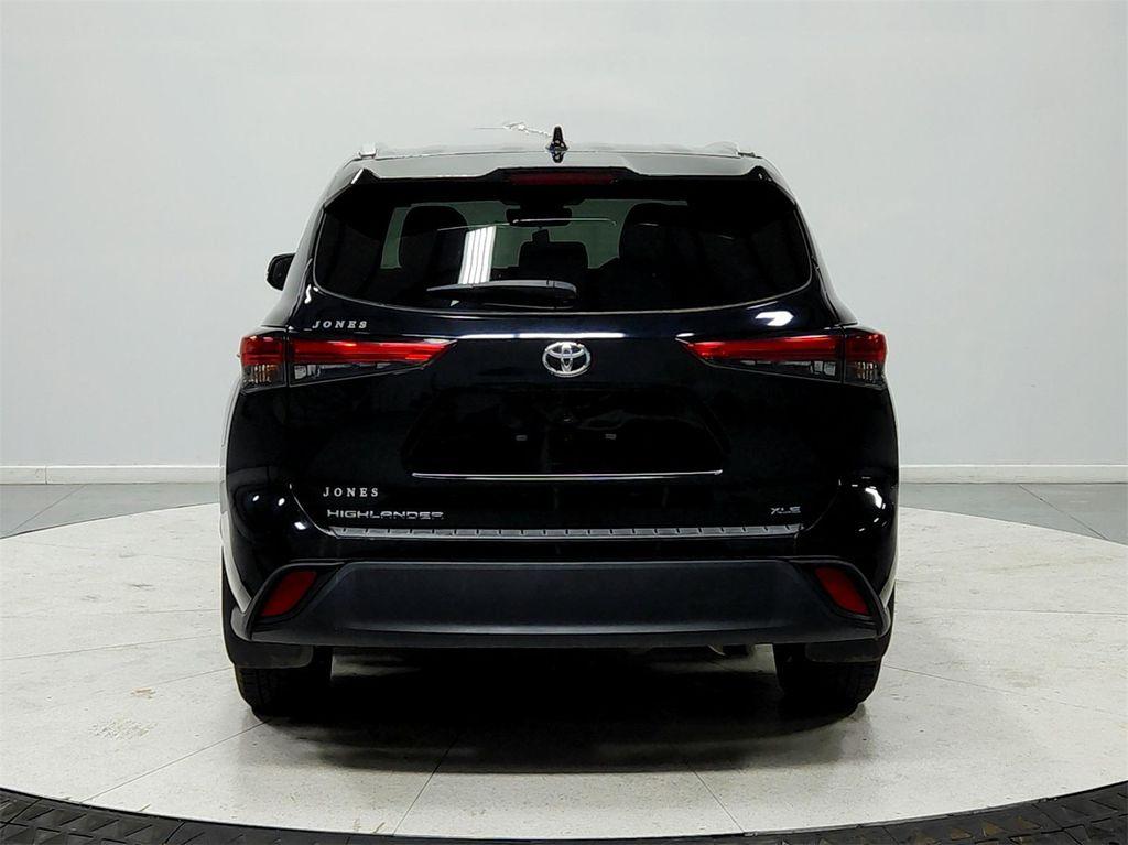 used 2022 Toyota Highlander car, priced at $33,994