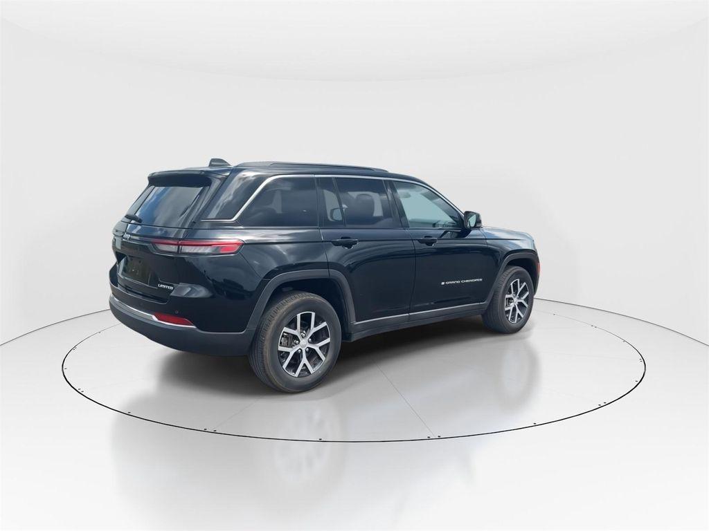 used 2024 Jeep Grand Cherokee car, priced at $31,455