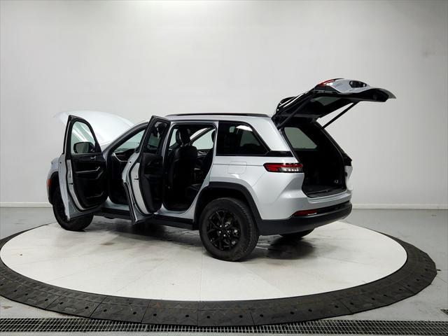 used 2024 Jeep Grand Cherokee car, priced at $34,825