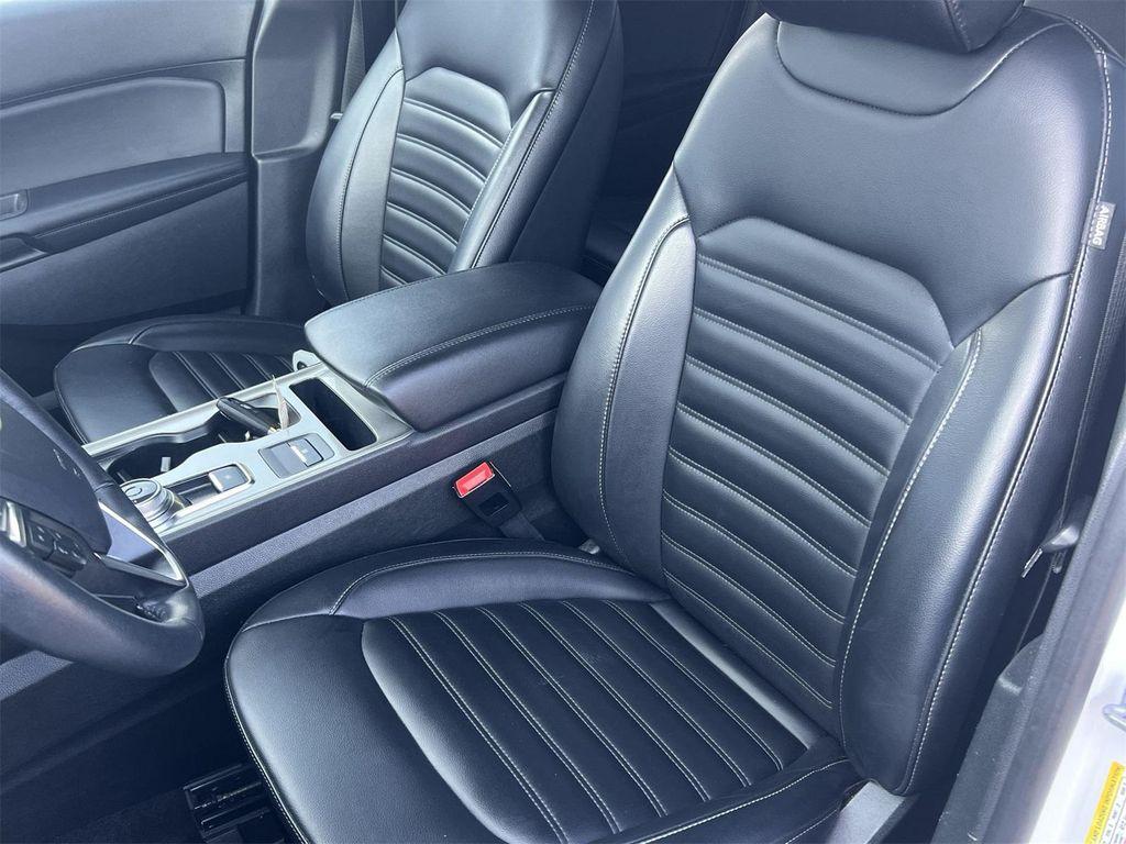 used 2024 Ford Edge car, priced at $23,400