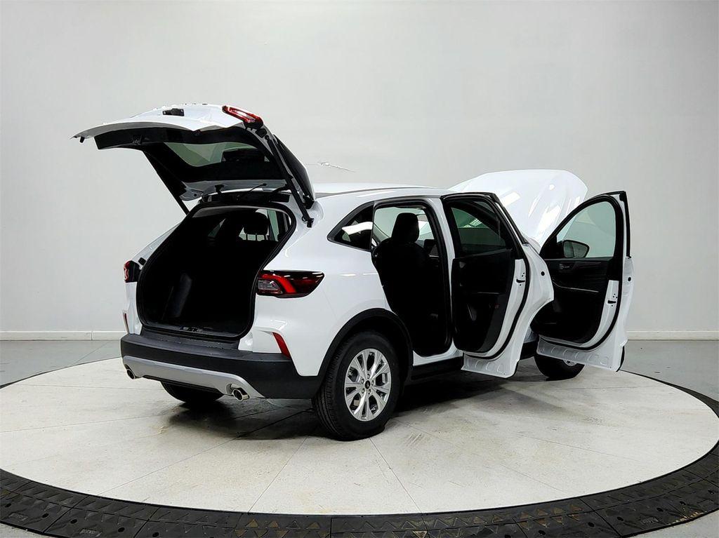 new 2026 Ford Escape car, priced at $30,952