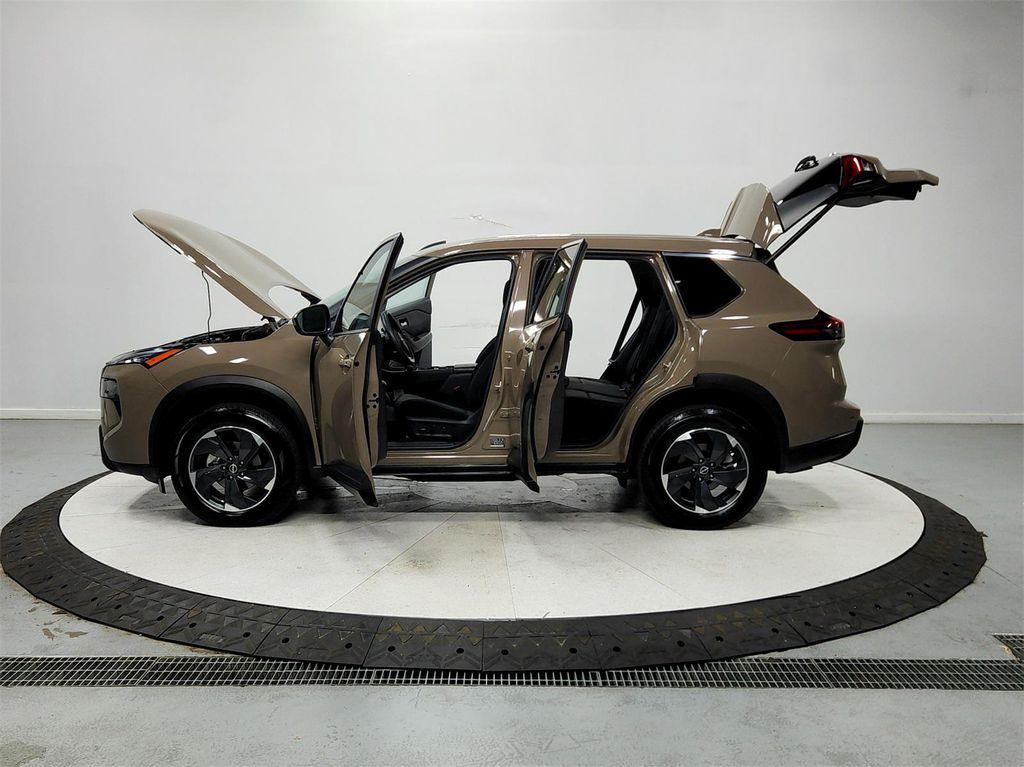 used 2024 Nissan Rogue car, priced at $22,904