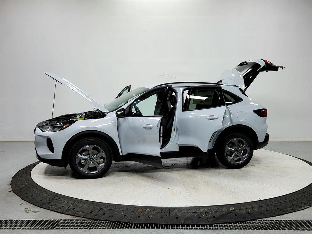 new 2026 Ford Escape car, priced at $33,559