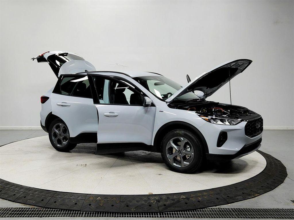 new 2026 Ford Escape car, priced at $33,559