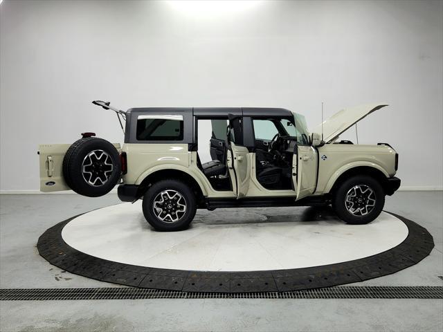 new 2025 Ford Bronco car, priced at $55,593