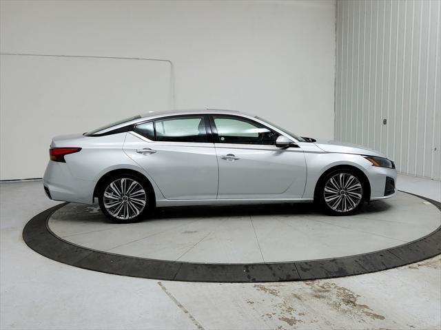 used 2023 Nissan Altima car, priced at $24,265