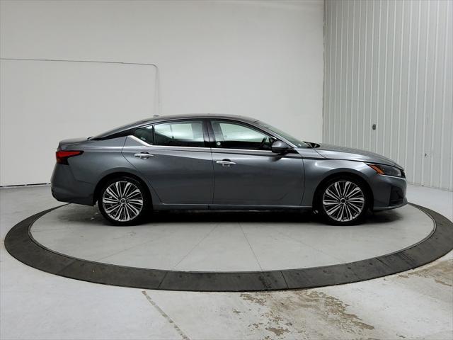 used 2023 Nissan Altima car, priced at $24,272