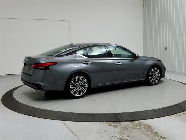 used 2023 Nissan Altima car, priced at $24,272