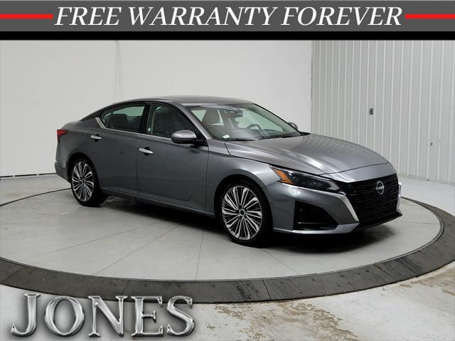 used 2023 Nissan Altima car, priced at $24,272