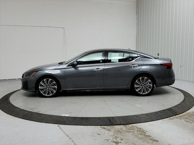 used 2023 Nissan Altima car, priced at $24,272