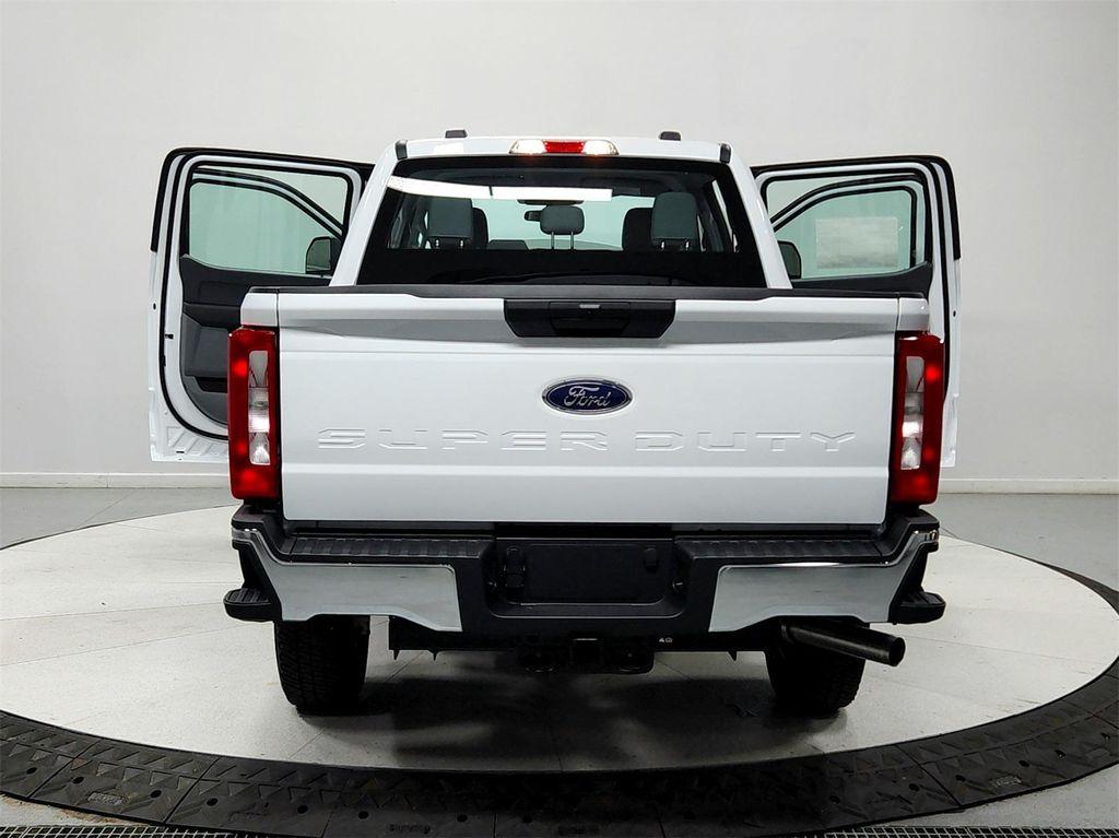 new 2025 Ford F-250 car, priced at $51,085