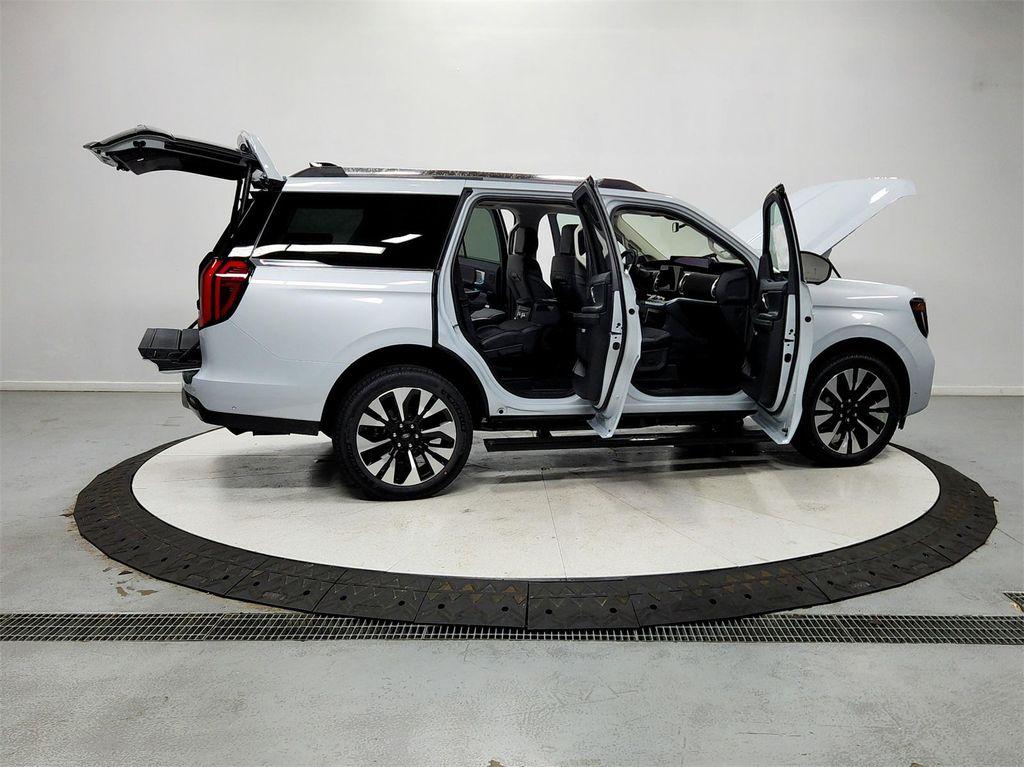 new 2025 Ford Expedition car, priced at $76,761