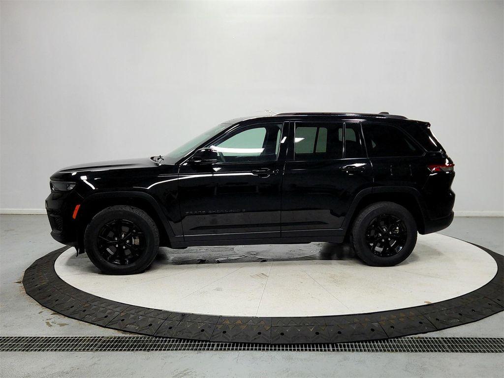 used 2024 Jeep Grand Cherokee car, priced at $29,981