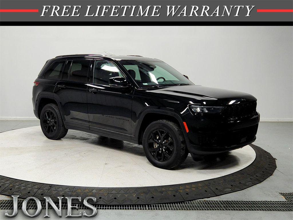 used 2024 Jeep Grand Cherokee car, priced at $31,453