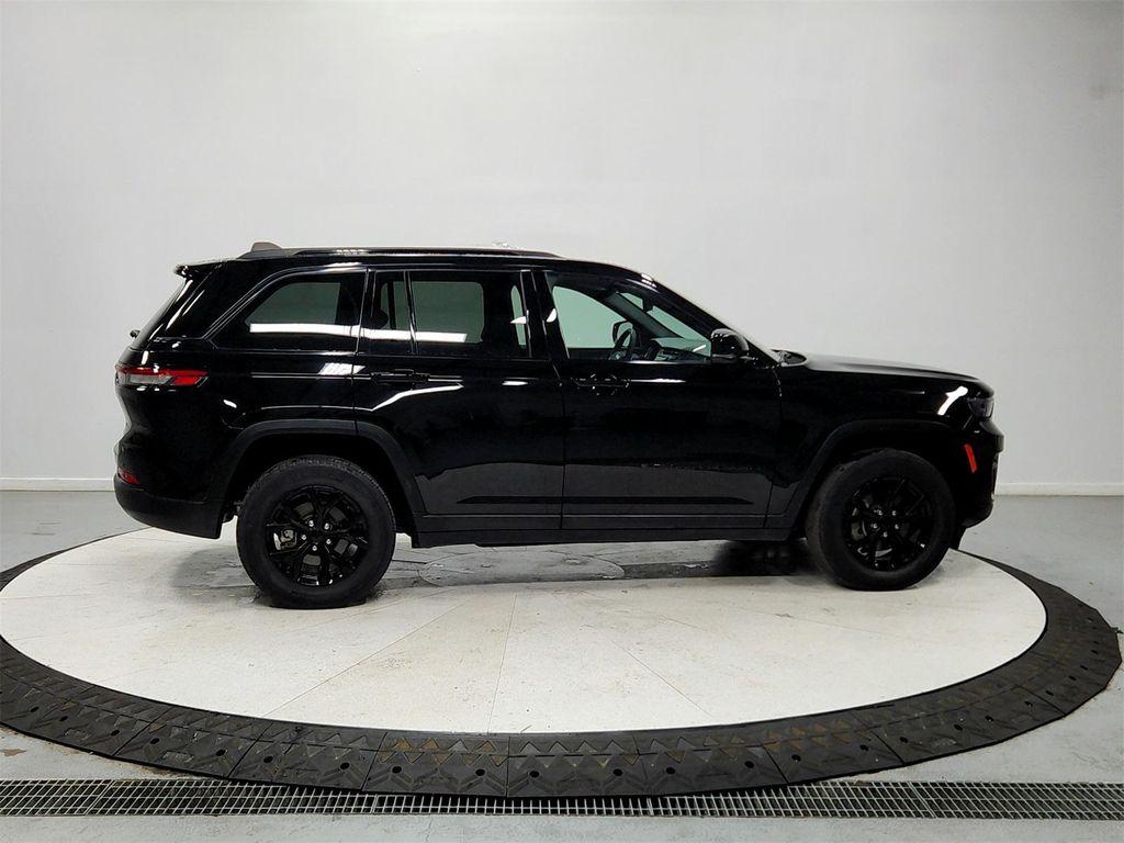 used 2024 Jeep Grand Cherokee car, priced at $29,981