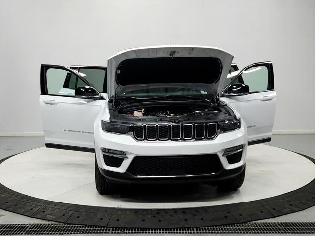used 2024 Jeep Grand Cherokee car, priced at $37,638