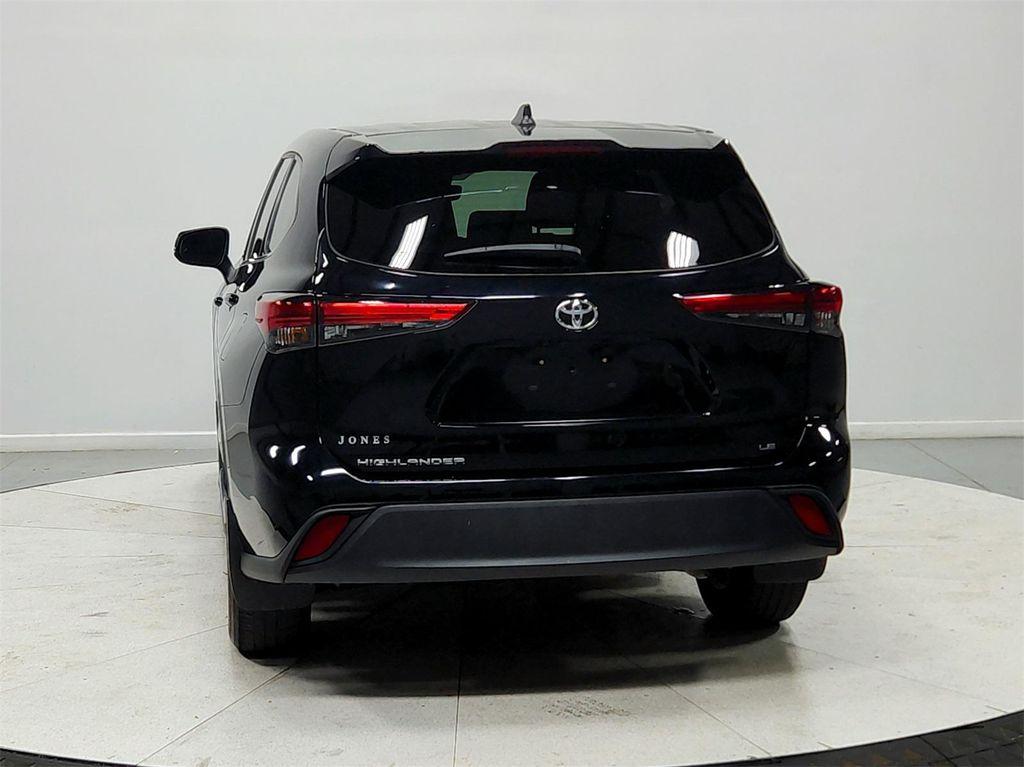 used 2022 Toyota Highlander car, priced at $29,998