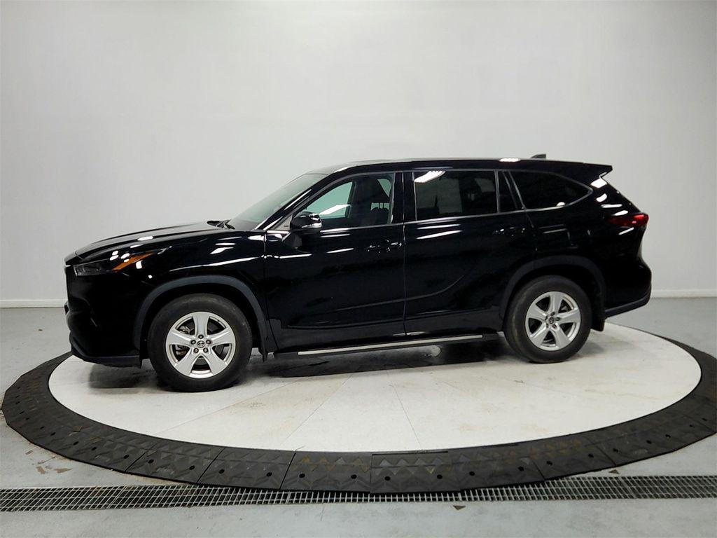 used 2022 Toyota Highlander car, priced at $29,998