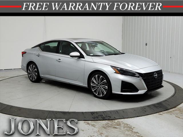 used 2023 Nissan Altima car, priced at $23,979