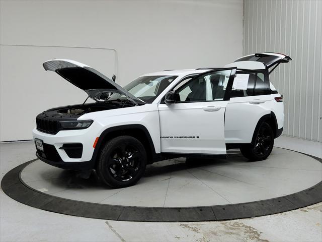 used 2023 Jeep Grand Cherokee car, priced at $30,862