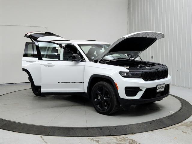 used 2023 Jeep Grand Cherokee car, priced at $30,862