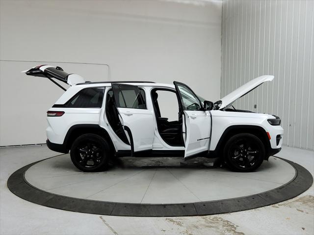 used 2023 Jeep Grand Cherokee car, priced at $30,862
