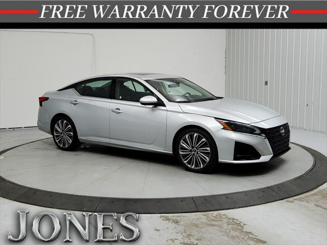 used 2023 Nissan Altima car, priced at $23,997