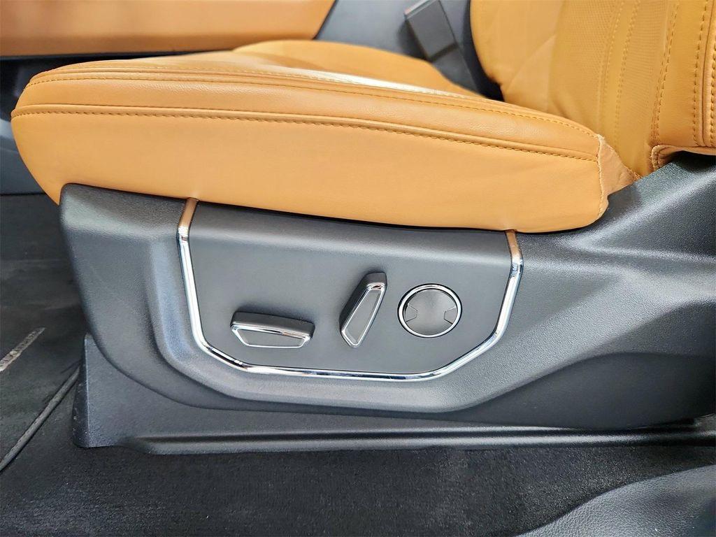 used 2023 Ford Expedition car, priced at $55,848