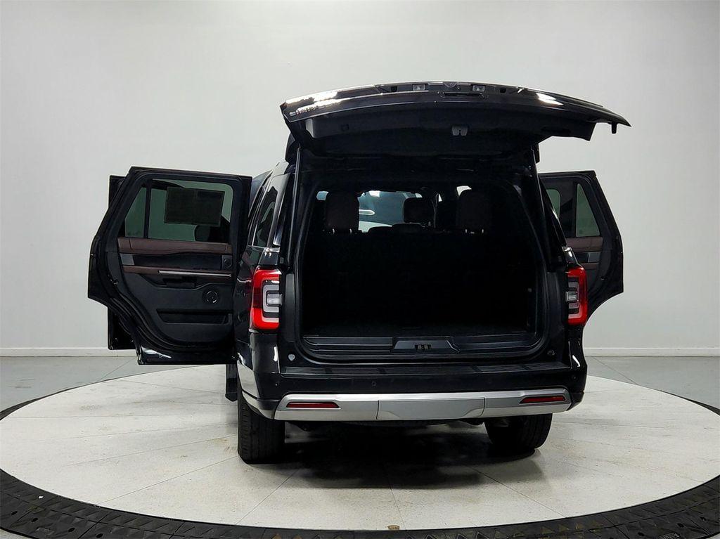used 2024 Ford Expedition car, priced at $49,727