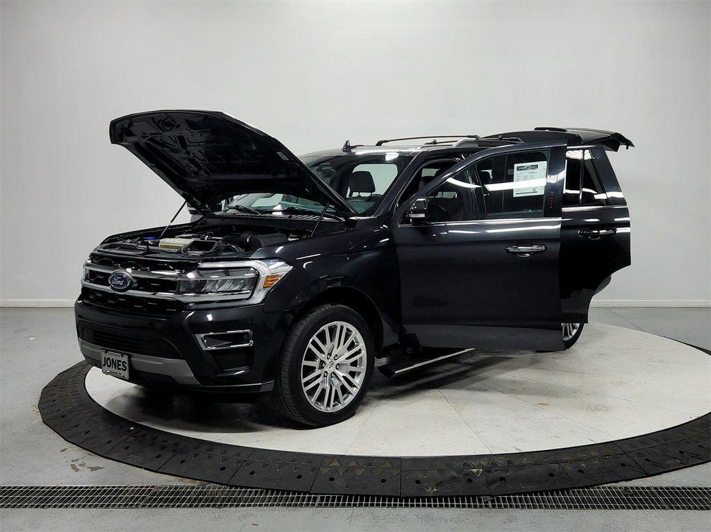 used 2024 Ford Expedition car, priced at $49,727