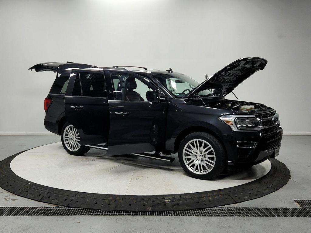 used 2024 Ford Expedition car, priced at $49,727