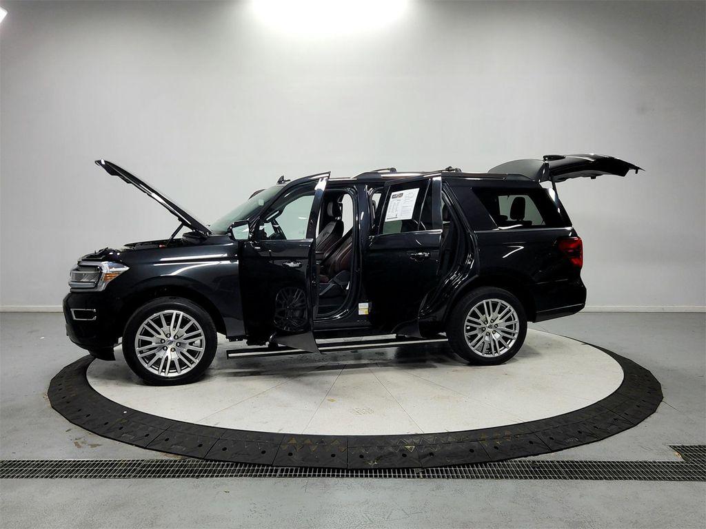 used 2024 Ford Expedition car, priced at $49,727