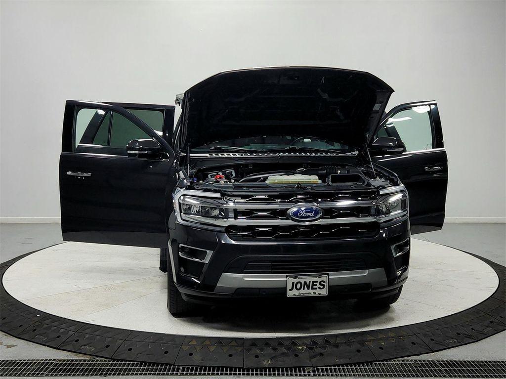 used 2024 Ford Expedition car, priced at $49,727