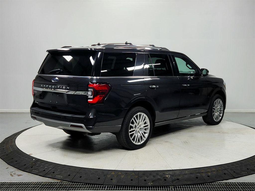 used 2024 Ford Expedition car, priced at $49,727