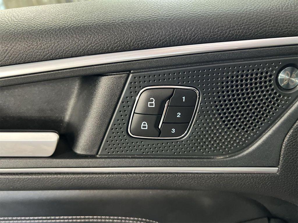used 2024 Ford Edge car, priced at $25,714