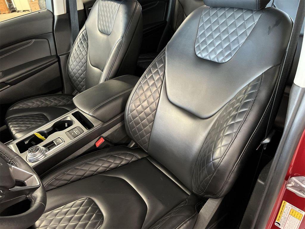used 2024 Ford Edge car, priced at $25,714