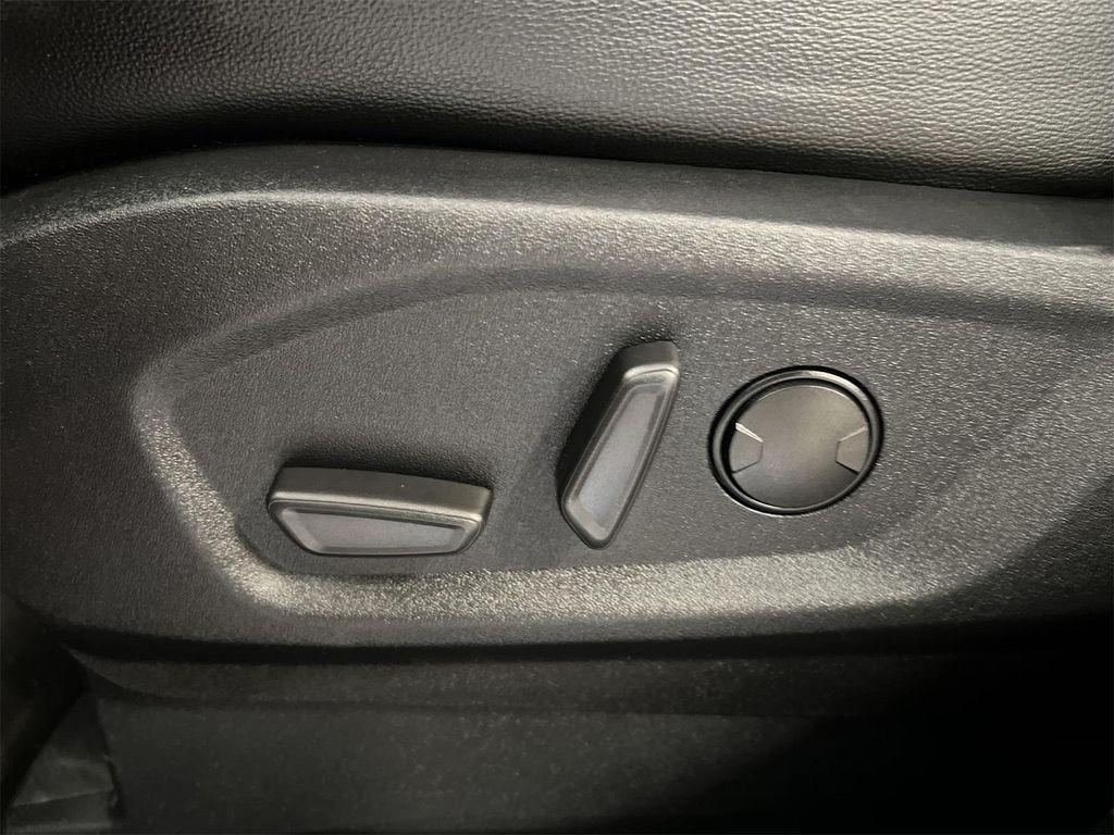 used 2024 Ford Edge car, priced at $25,714