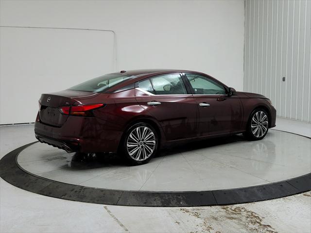 used 2023 Nissan Altima car, priced at $23,921