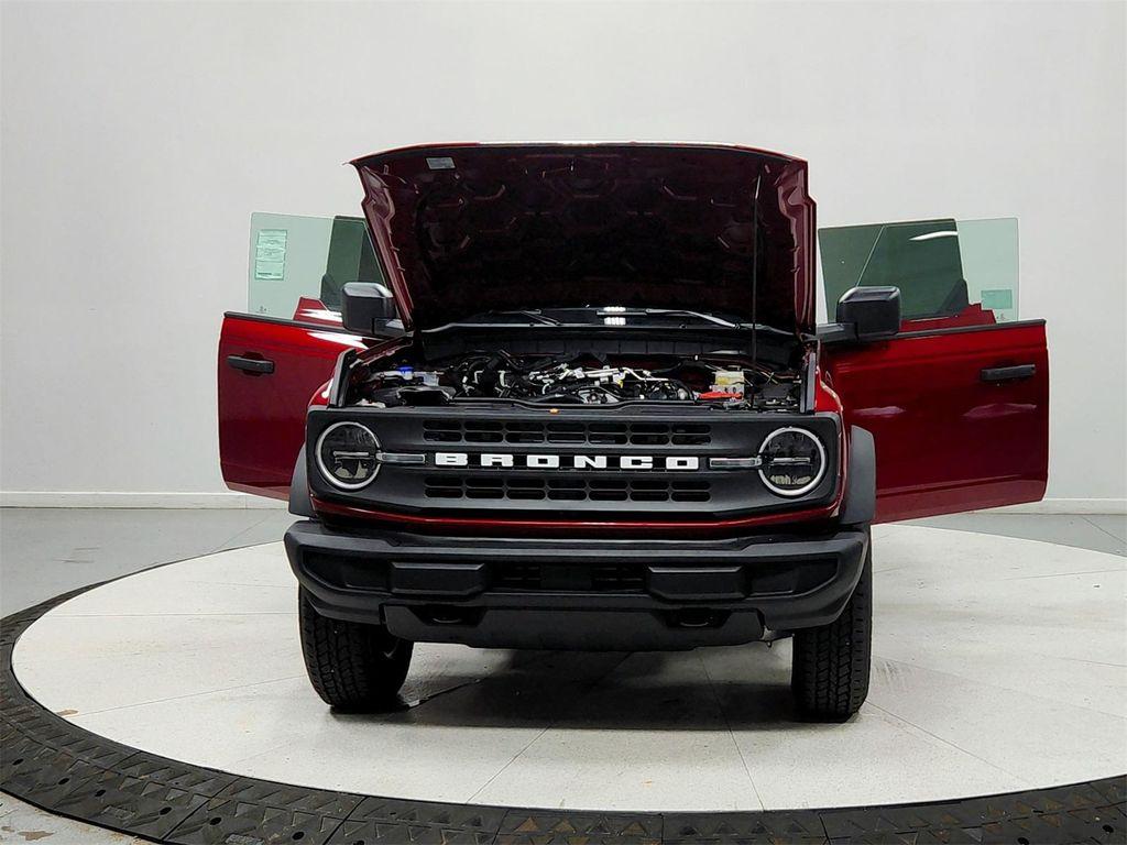 new 2025 Ford Bronco car, priced at $44,877