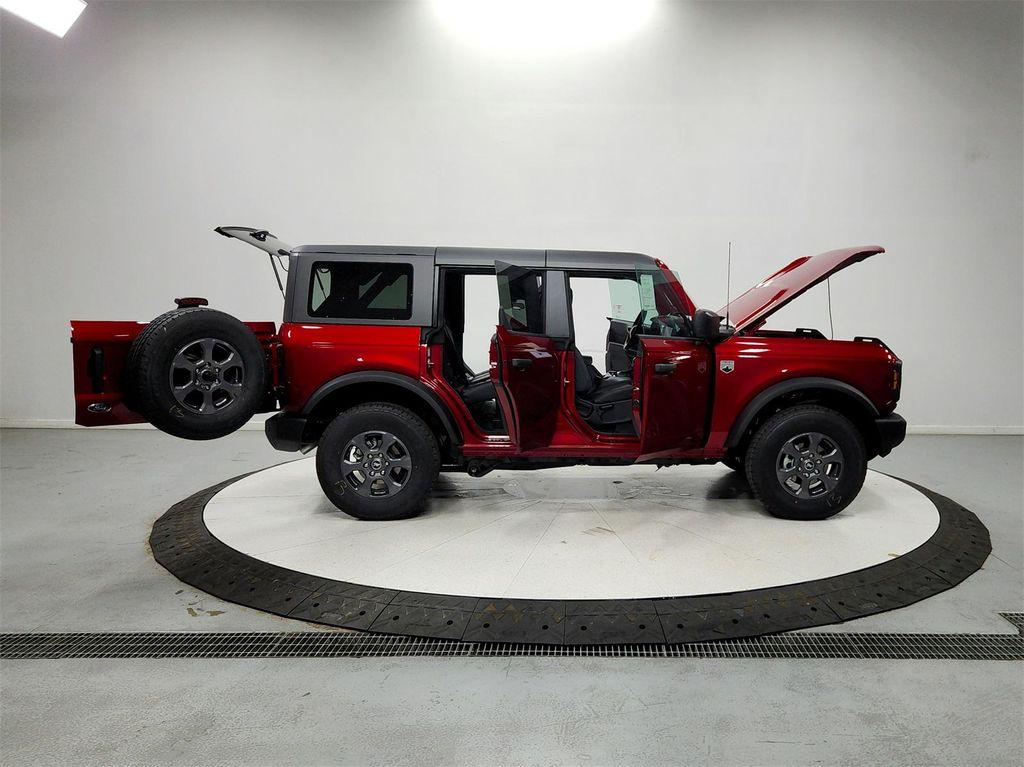 new 2025 Ford Bronco car, priced at $44,877