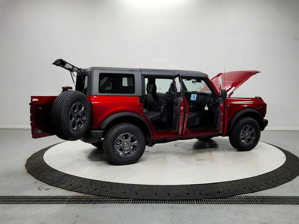 new 2025 Ford Bronco car, priced at $44,877