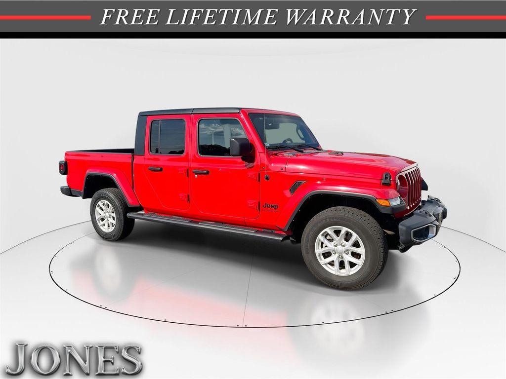used 2023 Jeep Gladiator car, priced at $30,846